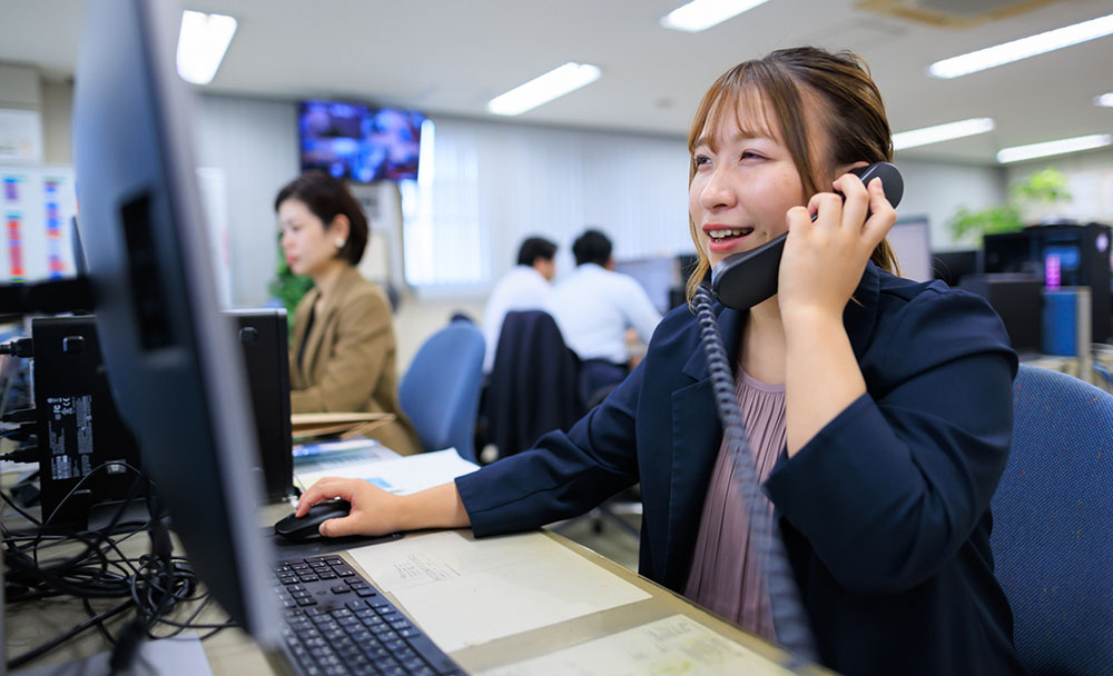 社員が働く様子