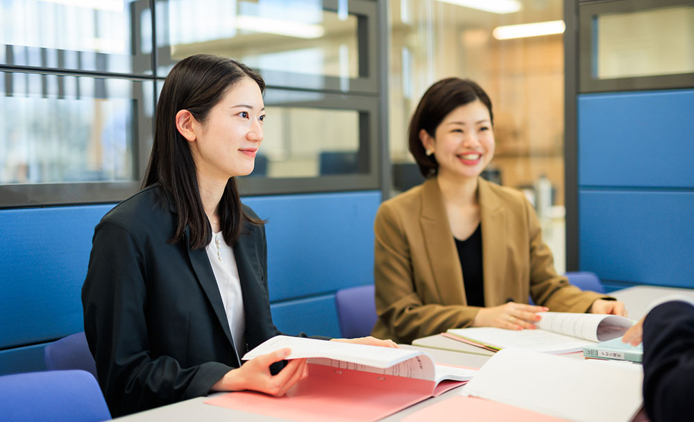 社員が働く様子