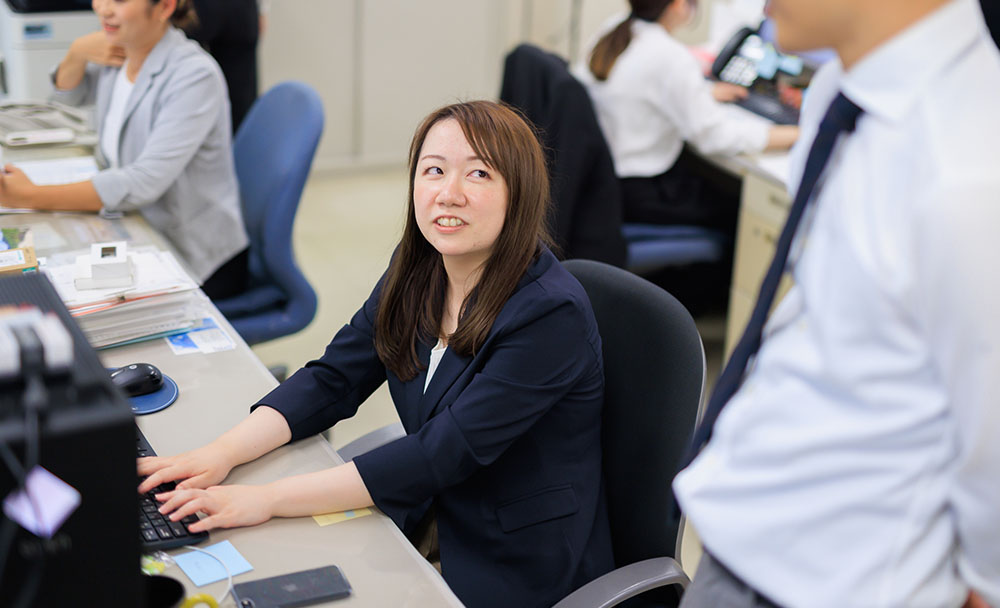 社員が働く様子